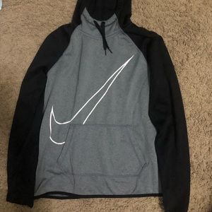Nike Therma Fit Hoodie (barely worn) ~M